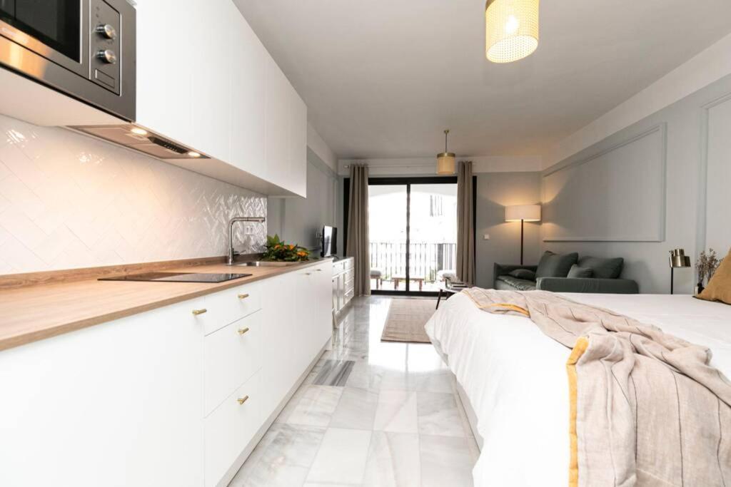 Central & Renovated Studio With Pool In Puerto Banus Apartment Marbella Exterior photo